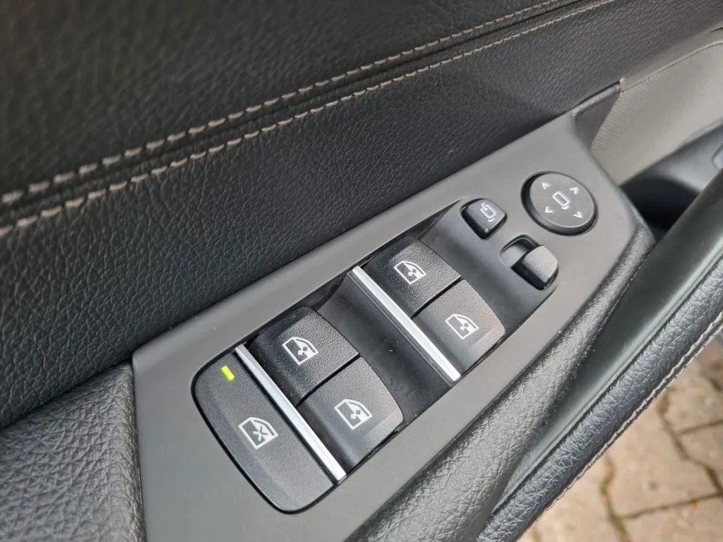 BMW 530 530d xDrive · Sport · Laser · HUD · Leder · 1. Hand – Bild 23