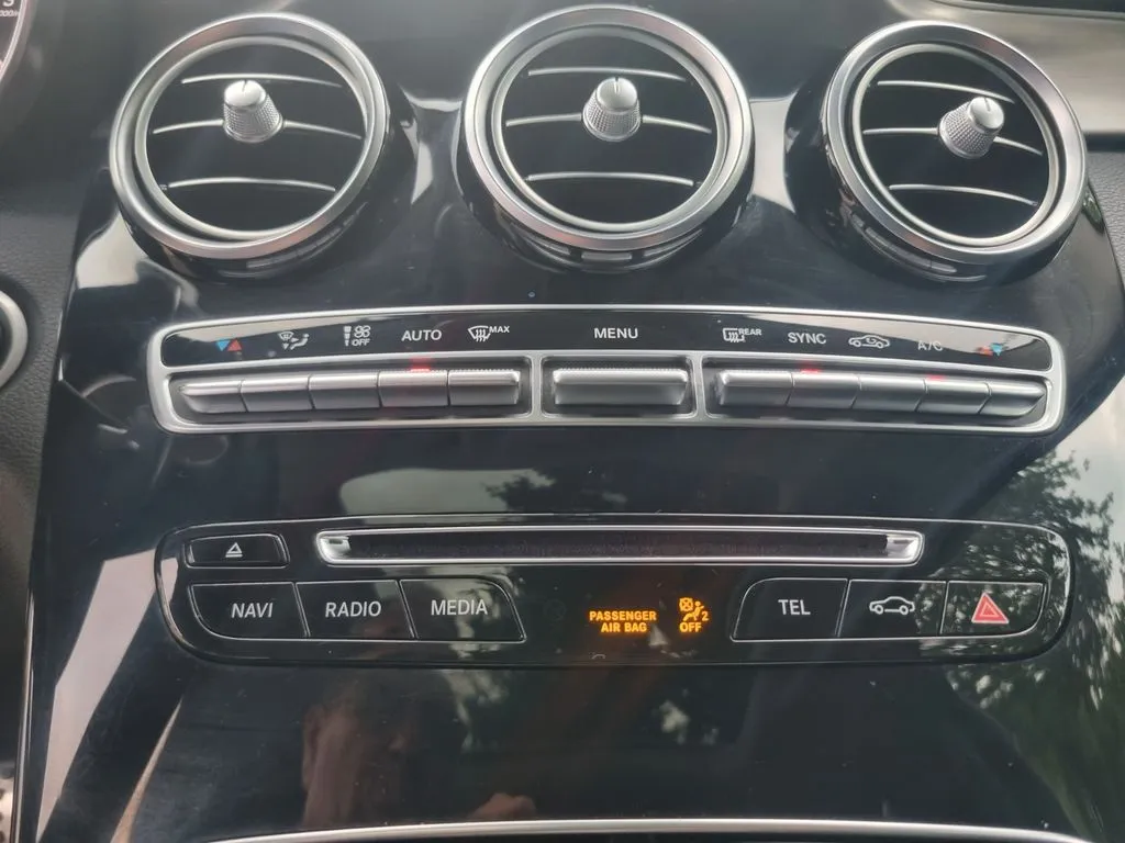 Mercedes-Benz GLC 250 GLC 250 d 4Matic · Pano · Leder · LED · AMG Line · AHK – Bild 17