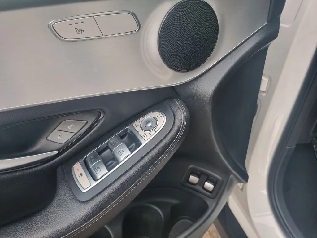 Mercedes-Benz GLC 250 GLC 250 d 4Matic · Pano · Leder · LED · AMG Line · AHK – Bild 7