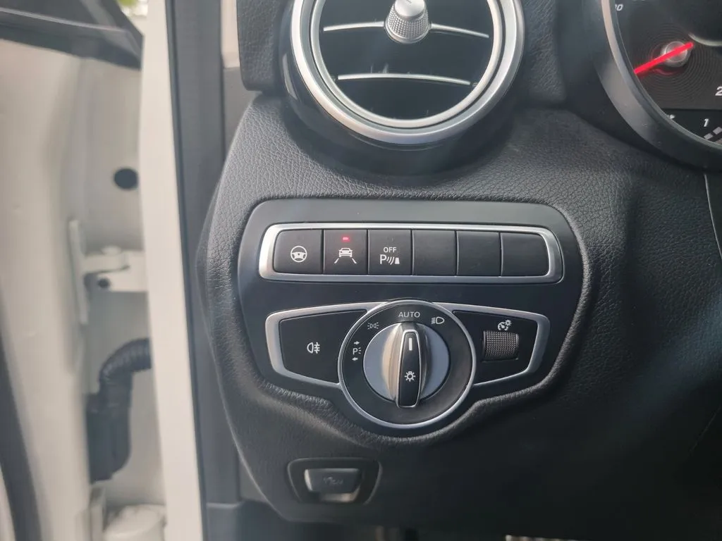 Mercedes-Benz GLC 250 GLC 250 d 4Matic · Pano · Leder · LED · AMG Line · AHK – Bild 16