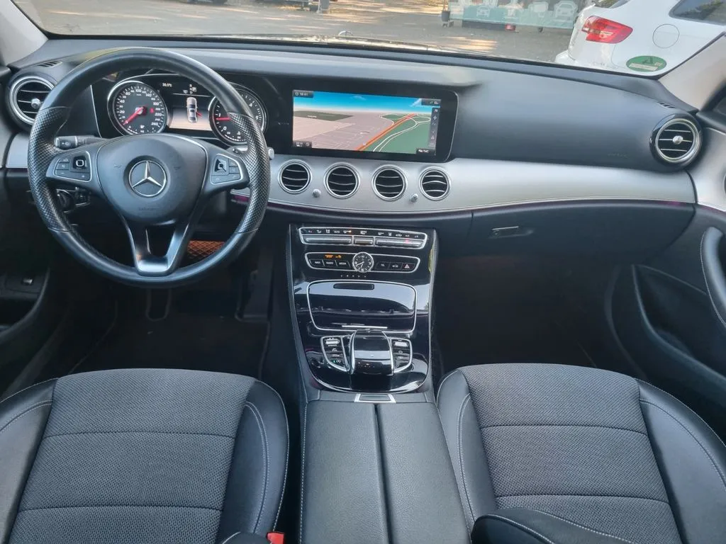 Mercedes-Benz E 220 E 220d Autom. · Exclusive · Navi · Kam · Sitzh · Standh – Bild 8