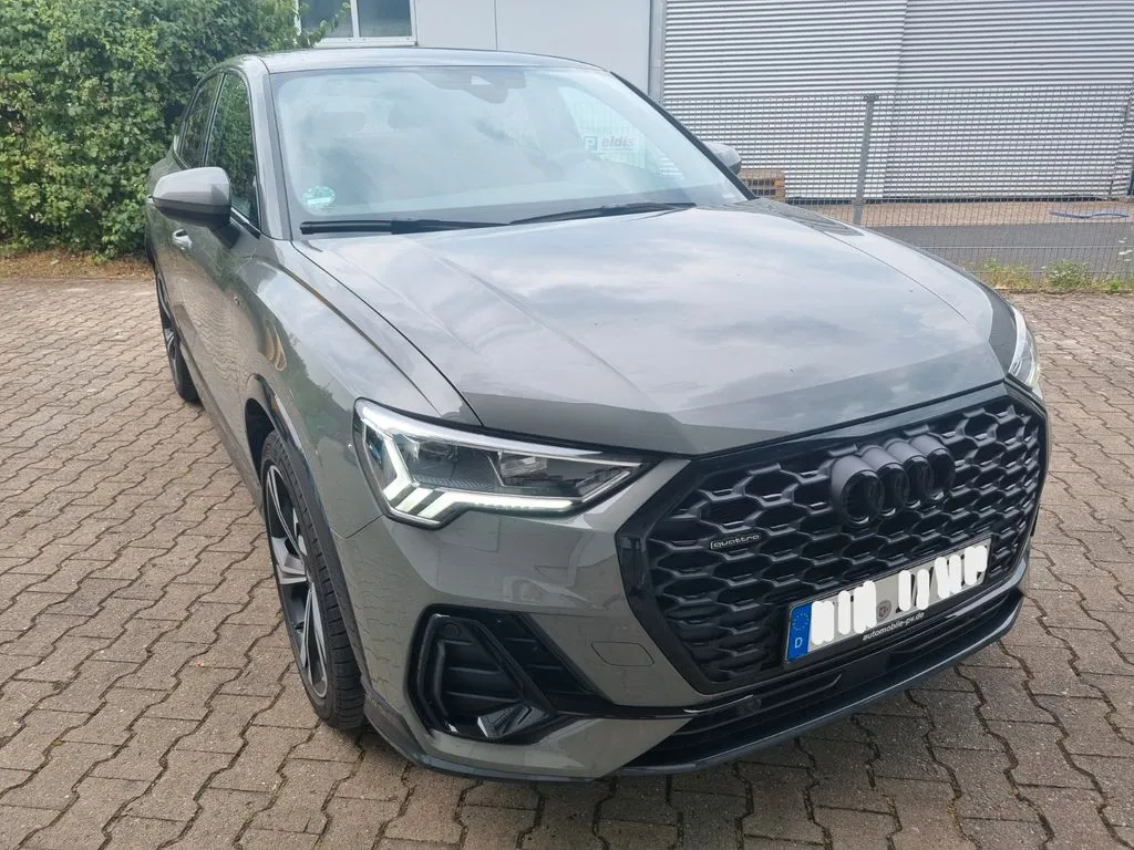 Audi Q3 Sportback 40 TDI quattro S line · LED · Pano · Auto – Bild 1