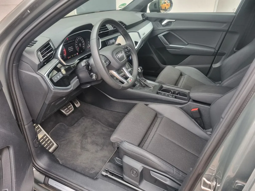 Audi Q3 Sportback 40 TDI quattro S line · LED · Pano · Auto – Bild 6