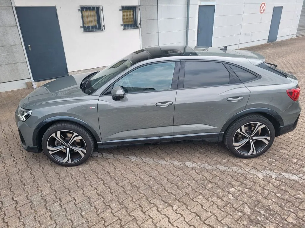 Audi Q3 Sportback 40 TDI quattro S line · LED · Pano · Auto – Bild 5