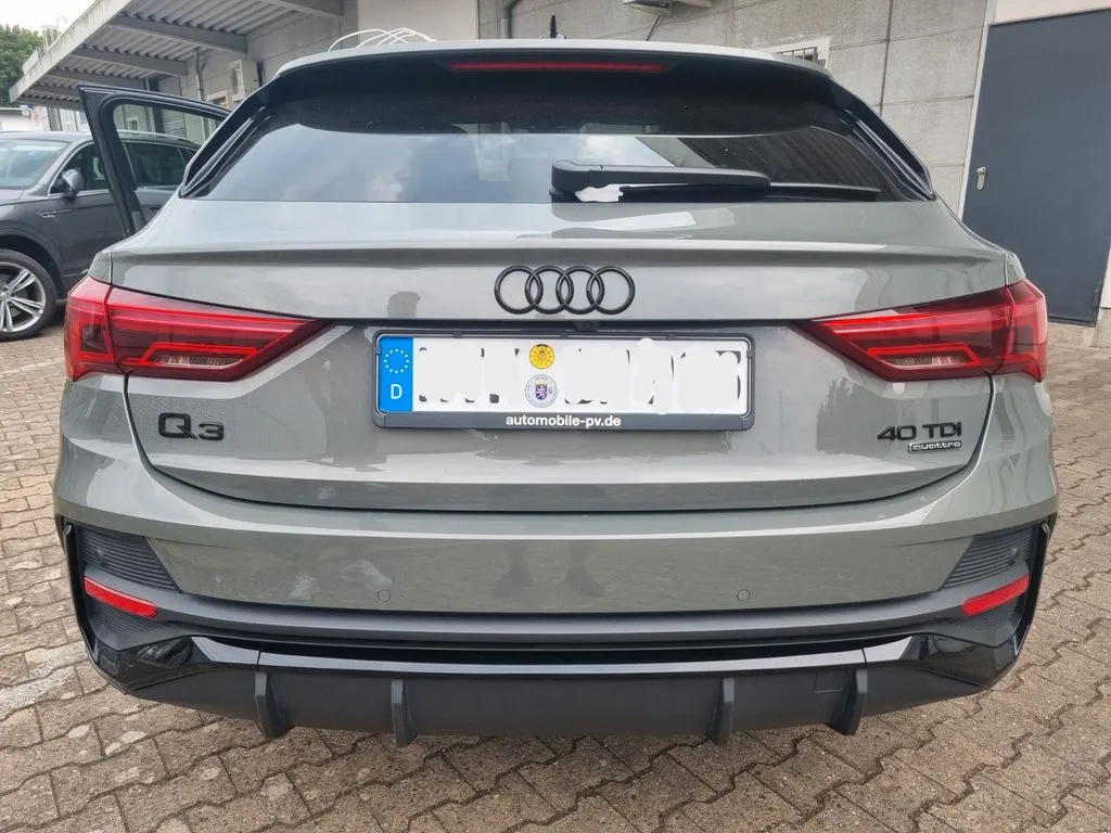 Audi Q3 Sportback 40 TDI quattro S line · LED · Pano · Auto – Bild 11