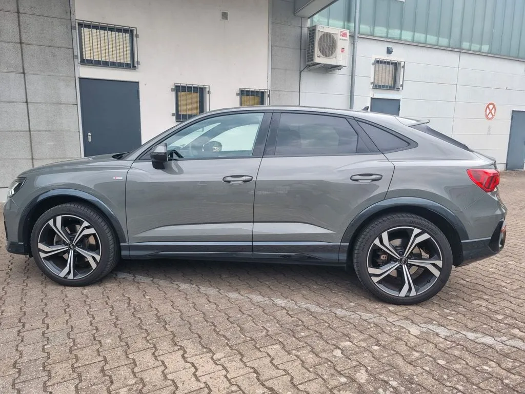 Audi Q3 Sportback 40 TDI quattro S line · LED · Pano · Auto – Bild 4