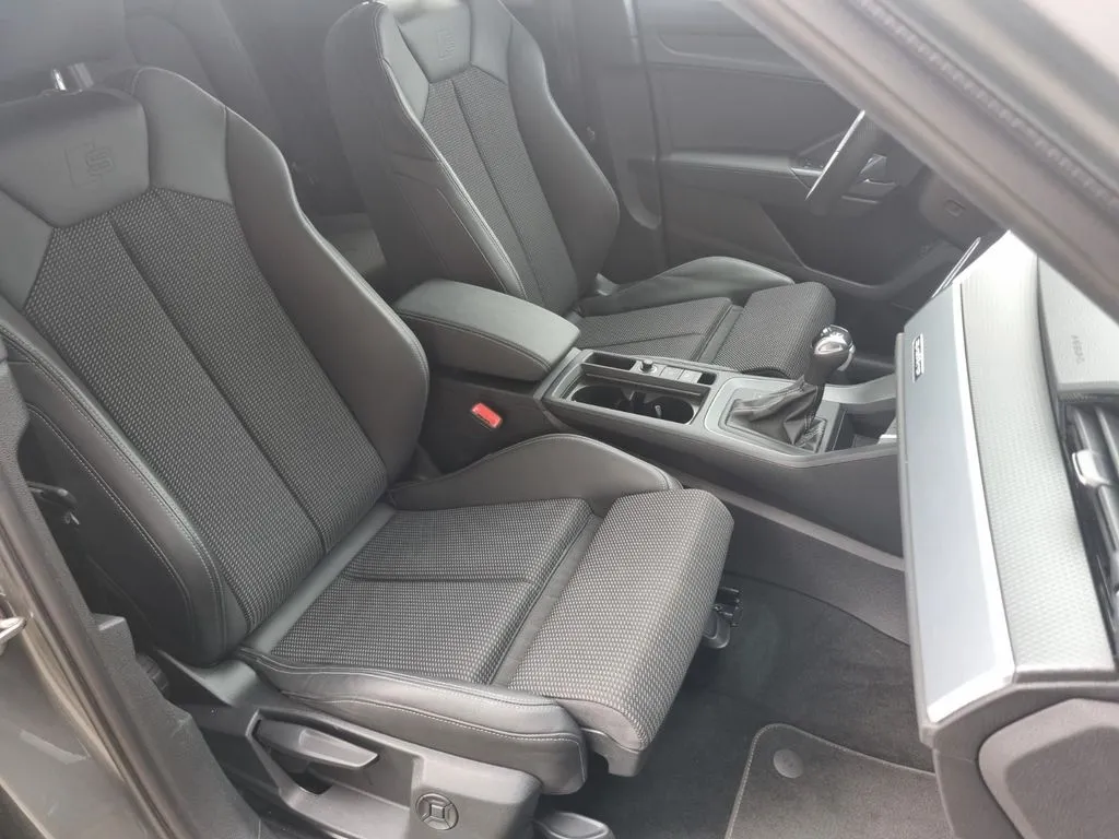 Audi Q3 Sportback 40 TDI quattro S line · LED · Pano · Auto – Bild 8