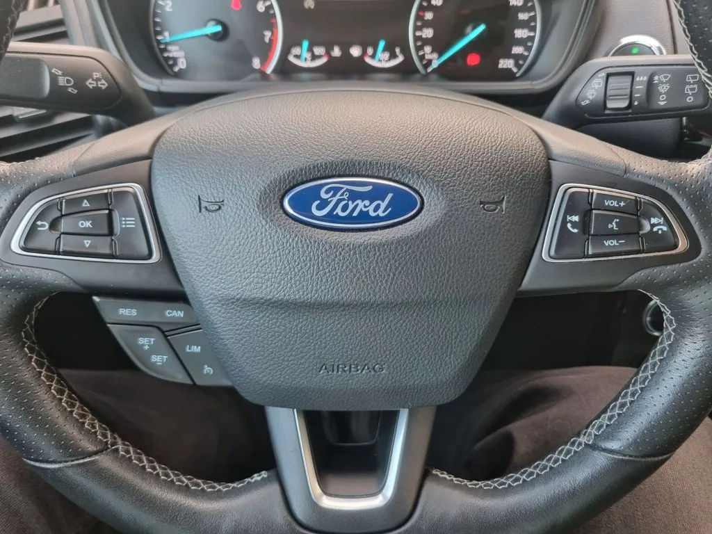 Ford EcoSport ST-Line · Navi · Sitzh · PDC · BT · DAB · Bang & Ol – Bild 15
