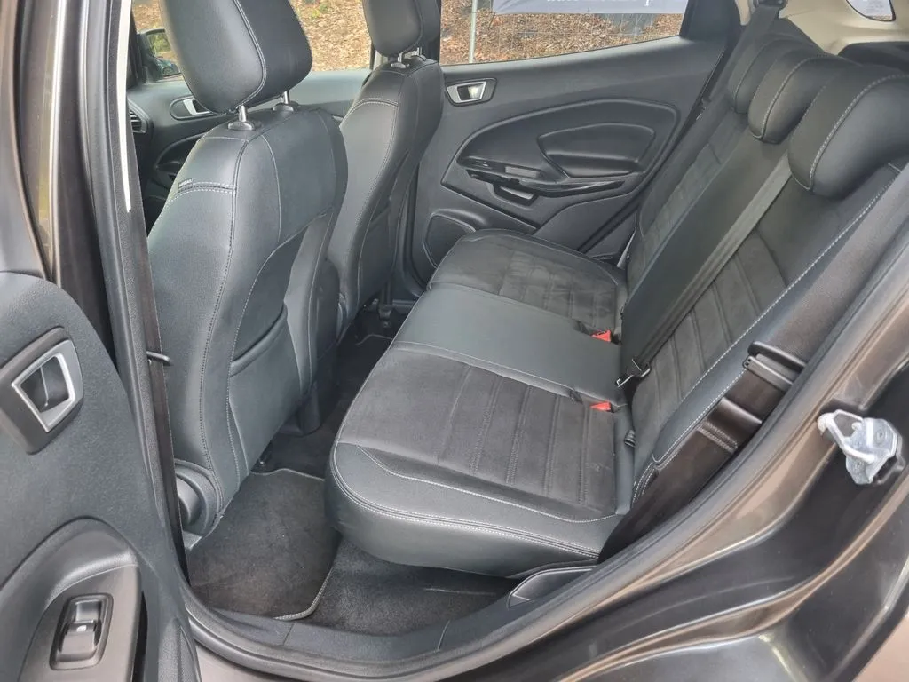 Ford EcoSport ST-Line · Navi · Sitzh · PDC · BT · DAB · Bang & Ol – Bild 7