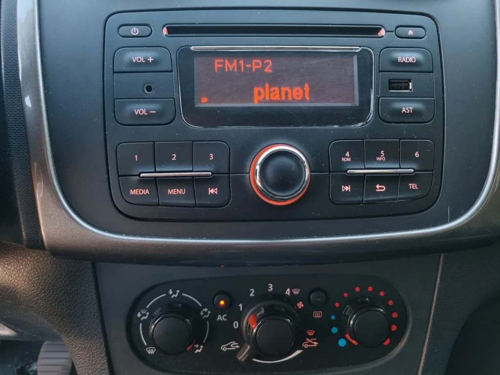 Dacia Sandero II Stepway Ambiance · Klima · EFH · Garantie – Bild 16