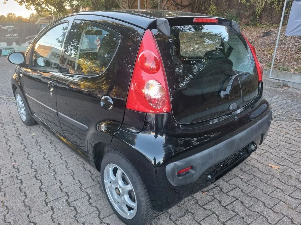 Peugeot 107 Filou · Autom. · Klima · EFH · Carpl.Display · Kamera – Bild 5