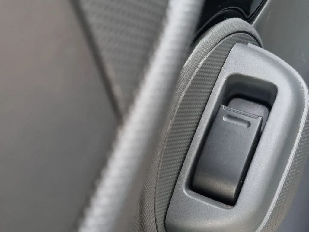 Peugeot 107 Filou · Autom. · Klima · EFH · Carpl.Display · Kamera – Bild 17