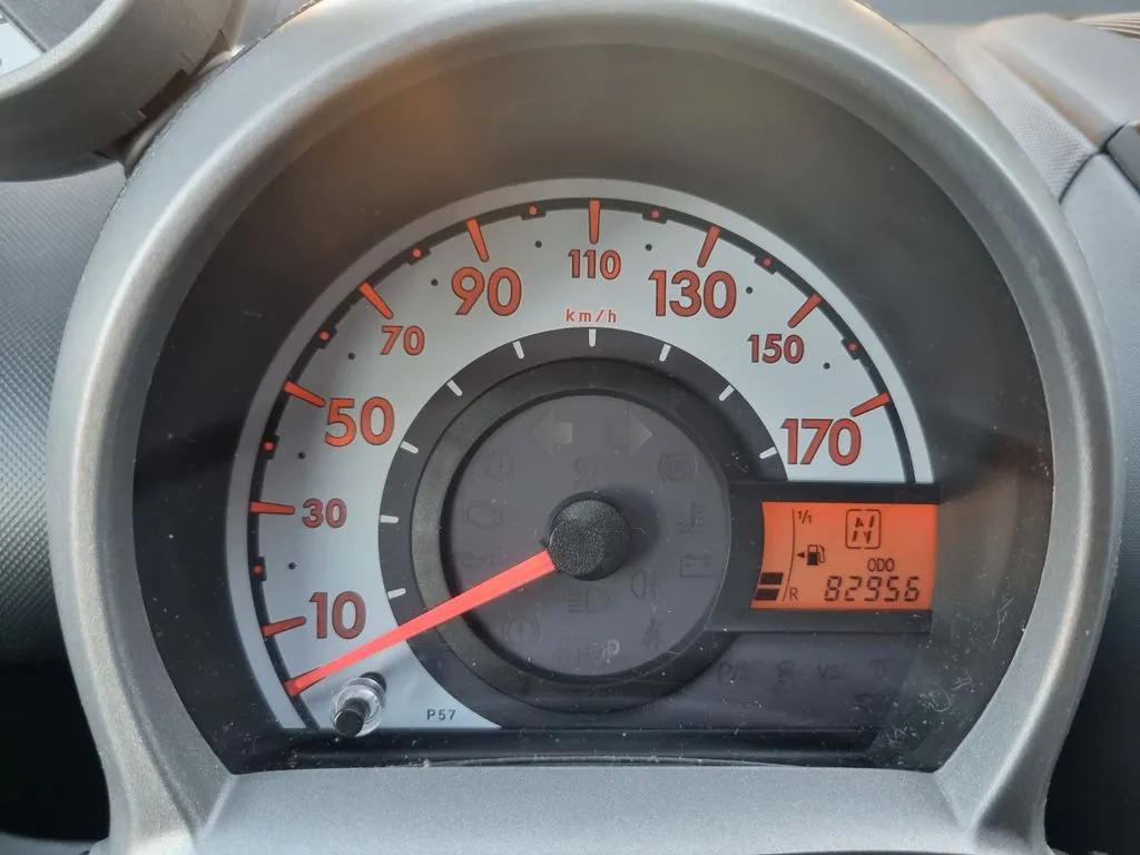 Peugeot 107 Filou · Autom. · Klima · EFH · Carpl.Display · Kamera – Bild 13