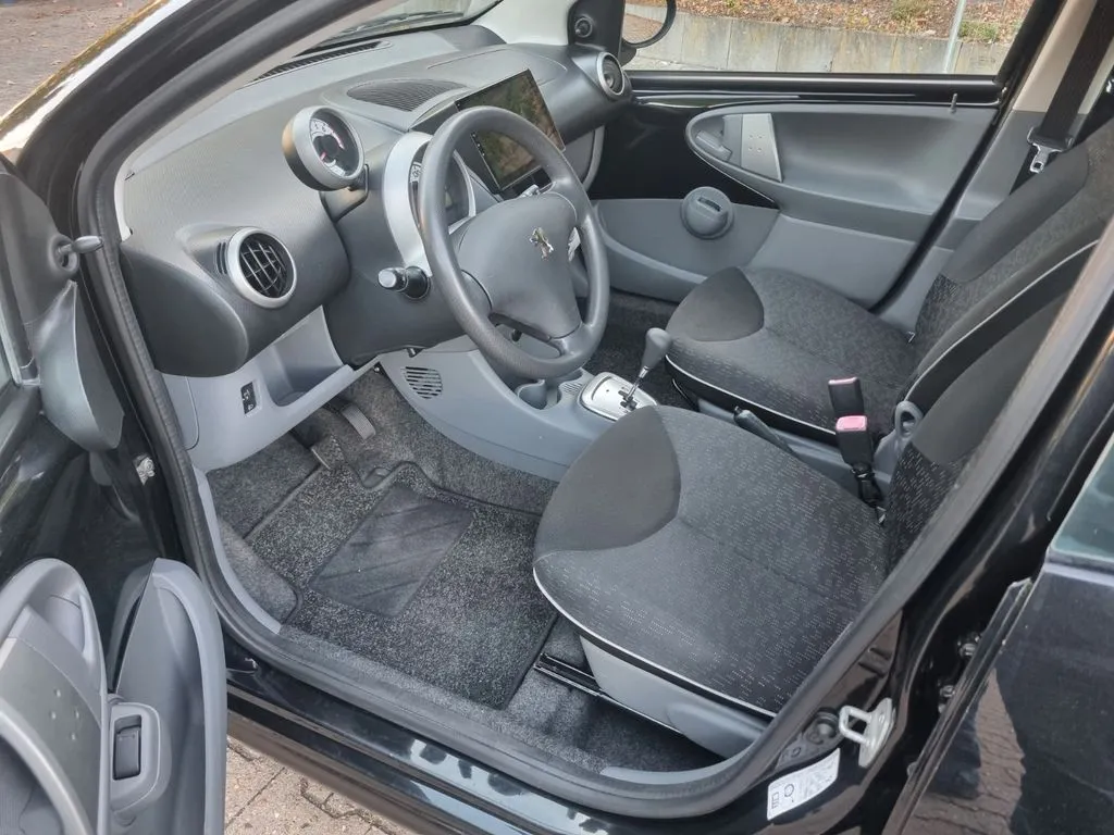 Peugeot 107 Filou · Autom. · Klima · EFH · Carpl.Display · Kamera – Bild 7